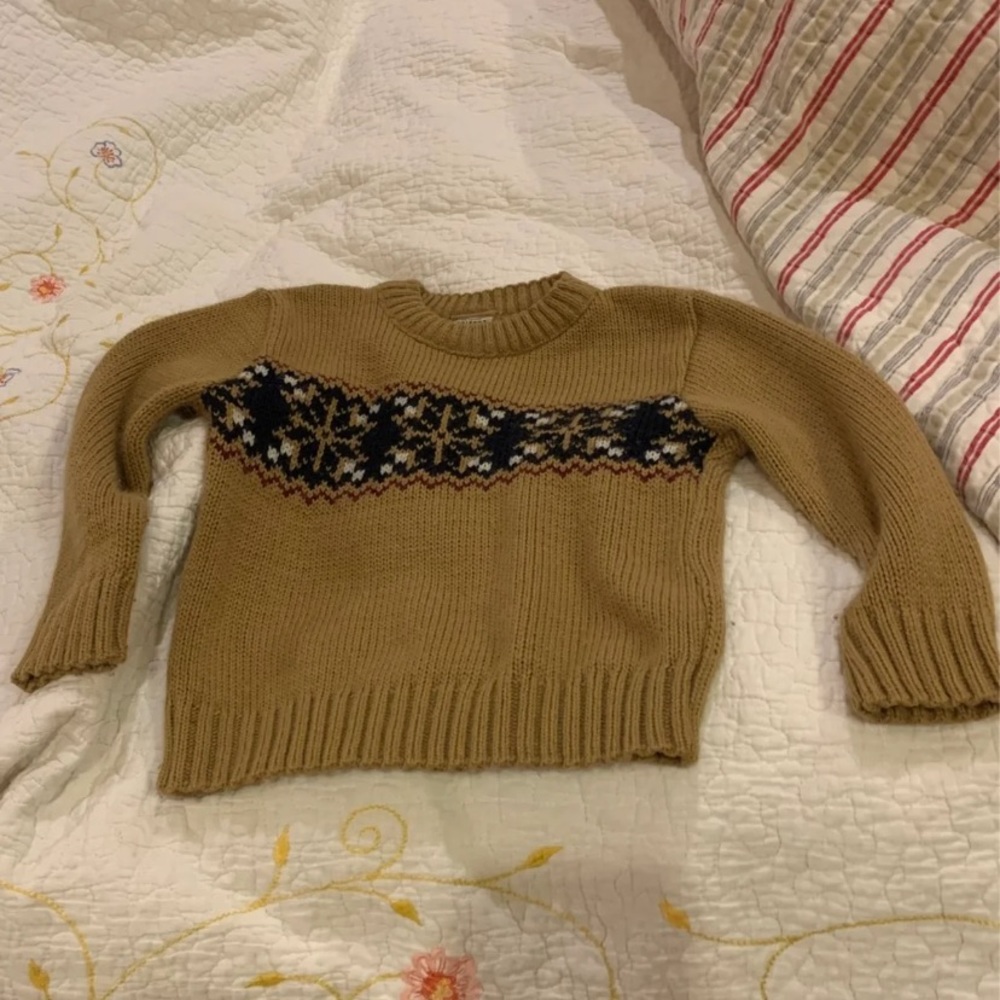 Two boys sweaters. - Picture 5 of 8
